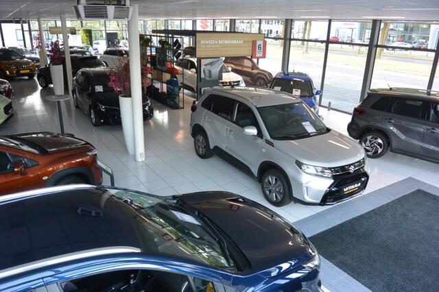 Suzuki VITARA 1.4 Style Smart Hybrid Two-tone/Navigatie/Cruise control