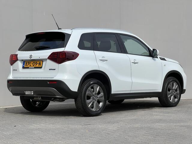 Suzuki VITARA 1.4 Boosterjet Smart Hybrid Select / Dealer onderhouden / Adapt. CC / Camera / Navigatie / DAB / Apple Carplay Android / 17" LM wielen & All Season banden /