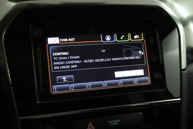 Suzuki VITARA 1.4 Boosterjet Style Smart Hybrid AllGrip | 4X4 | Climate control | Cruise control adaptive | Navigatie | Apple carplay, Android auto | Trekhaak | Panoramadak | Stoelverwarming |