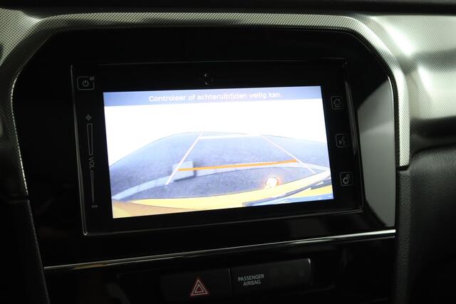 Suzuki VITARA 1.4 Boosterjet Style Smart Hybrid AllGrip | 4X4 | Climate control | Cruise control adaptive | Navigatie | Apple carplay, Android auto | Trekhaak | Panoramadak | Stoelverwarming |