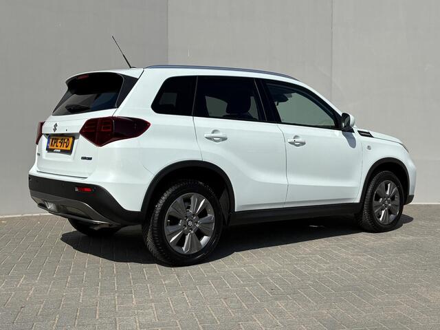 Suzuki VITARA 1.4 Boosterjet Smart Hybrid Select / 10 Jaar fabrieksgarantie mogelijk / Dealer onderhouden / Adaptieve Cruise Control / Camera / Navigatie / DAB / Apple Carplay/Android Auto / 17" LM wielen & All Season banden /