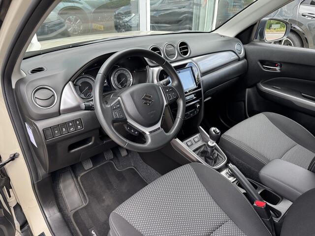 Suzuki VITARA 1.4 Boosterjet Select Smart Hybrid AllGrip * Trekhaak * Achteruitrijcamera * Stoelverwarming *