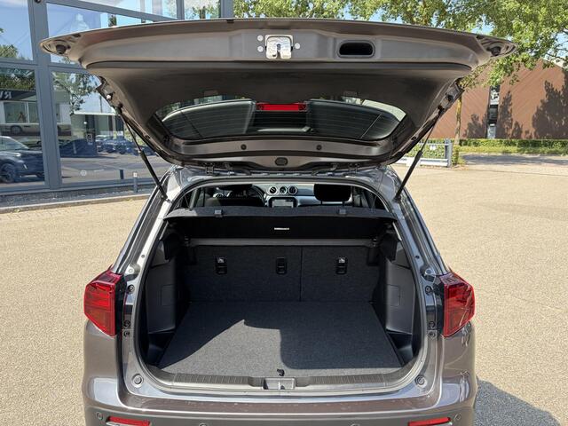 Suzuki VITARA 1.5 Hybrid Select 1E EIGENAAR | ORIGINEEL NEDERLANDSE AUTO | RESTERENDE FABRIEKSGARANTIE T/M 07-2035 | ADAPTIVE CRUISE CONTROL | STOELVERWARMING | ACHTERUITRIJCAMERA