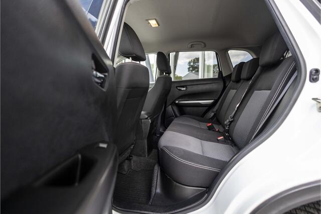 Suzuki VITARA 1.4 Boosterjet Select Smart Hybrid | Camera | Trekhaak | Carplay