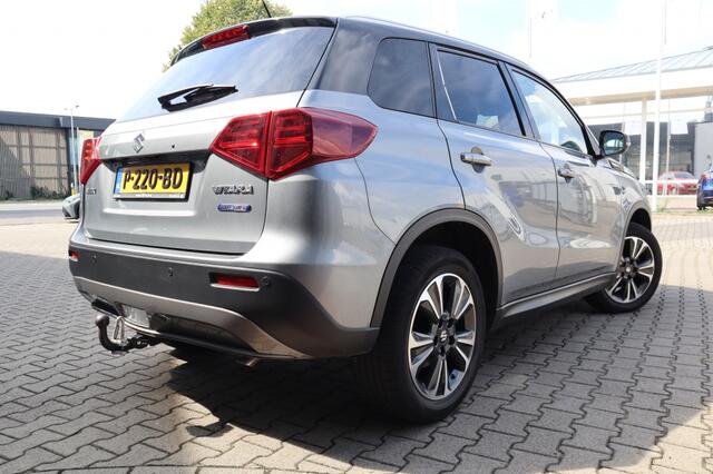 Suzuki VITARA 1.4 BoosterJet Hybrid Style Trekhaak | Adaptive Cruise | Two tone