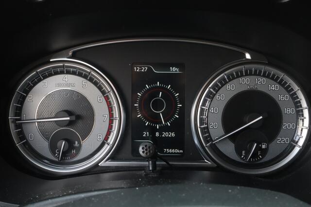 Suzuki VITARA 1.4 BoosterJet Hybrid Style Trekhaak | Adaptive Cruise | Two tone