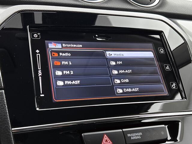Suzuki VITARA 1.5 Hybrid Style | Apple CarPlay / Android Auto (Navigatie) | Trekhaak | BLS | PDC |