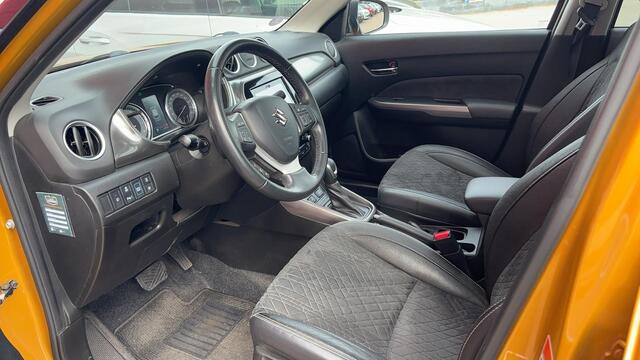 Suzuki VITARA 1.5 Hybrid Select AUTOMAAT / PANORAMADAK / LEDER-ALCANTARA / STOELVERW / FULL LED / CAMERA / CARPLAY / NAVI