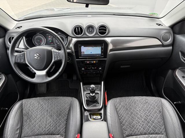 Suzuki VITARA 1.4 Boosterjet Comfort Smart Hybrid / Afneembare Trekhaak (1500 KG) / Adaptieve Cruise Control / Achteruitrijcamera / Apple Carplay/Android Auto