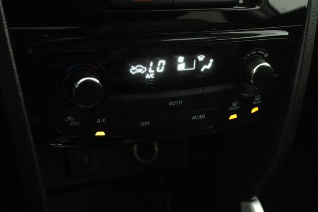 Suzuki VITARA 1.4 S | Stoelverwarming | Achteruitrijcamera | Climate Control | Trekhaak | Spoiler |
