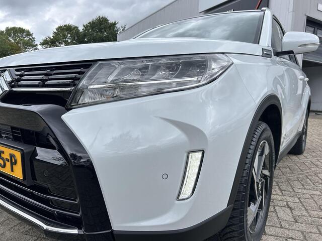 Suzuki VITARA 1.4 Boosterjet Smart Hybrid Style RIJKLAAR | DEMO | All-Seasonbanden | Climate Control | Navigatie | Cruise Control Adaptief