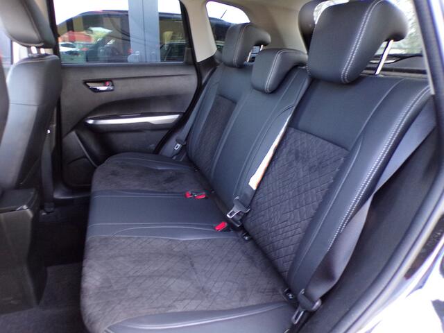 Suzuki VITARA 1.5 Hybrid Style Trekhaak Navi PDC Camera Stoelverw. NAP!!!