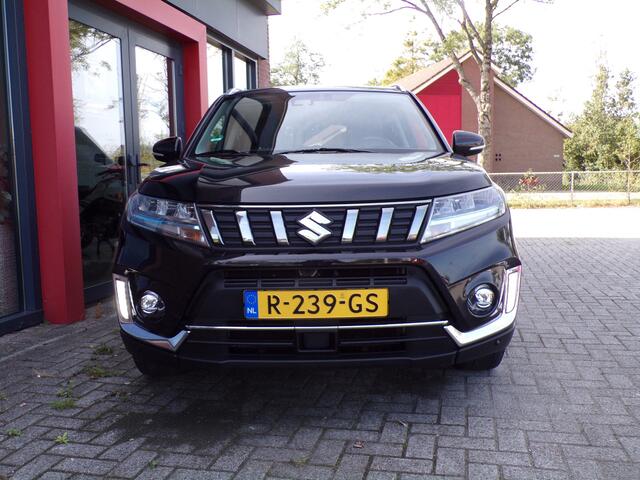 Suzuki VITARA 1.5 Hybrid Style Trekhaak Navi PDC Camera Stoelverw. NAP!!!