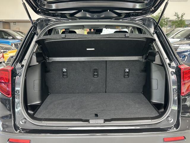 Suzuki VITARA 1.4 Boosterjet Select Hybride [ 17"inc ZWARTE VELGEN I CAMERA I NAVI I ADAPTIEVE CRUIS ]