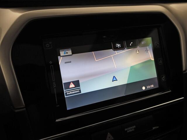 Suzuki VITARA 1.6 Experience Deluxe (PANORAMADAK, NAVIGATIE, CAMERA, KEYLESS, STOELVERWARMING, SPORTSTOELEN, LEDER/ALCANTARA, ADAPTIVE CRUISE, GETINT GLAS, NIEUWSTAAT)