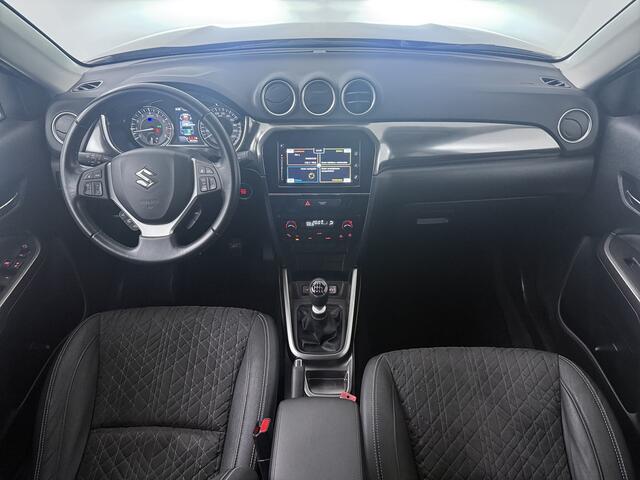 Suzuki VITARA 1.4 Boosterjet Style Smart Hybrid | Trekhaak | Camera | Stoelverwarming | Navigatie |