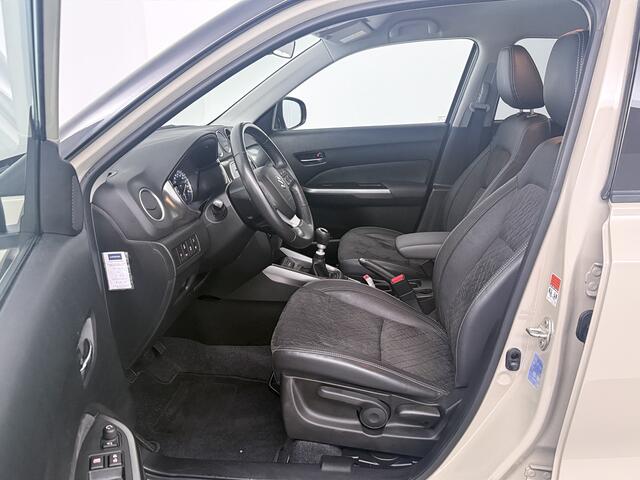 Suzuki VITARA 1.4 Boosterjet Style Smart Hybrid | Trekhaak | Camera | Stoelverwarming | Navigatie |