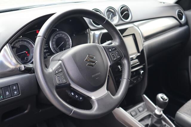 Suzuki VITARA 1.4 BoosterJet Style Hybrid Trekhaak | AdaptiveCruise | Carplay