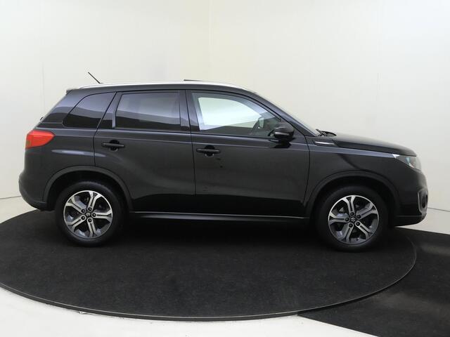 Suzuki VITARA 1.6 High Executive | Navigatie| Panoramadak| Cruise Control |TREKHAAK 1200 kg | Stoelverwarming