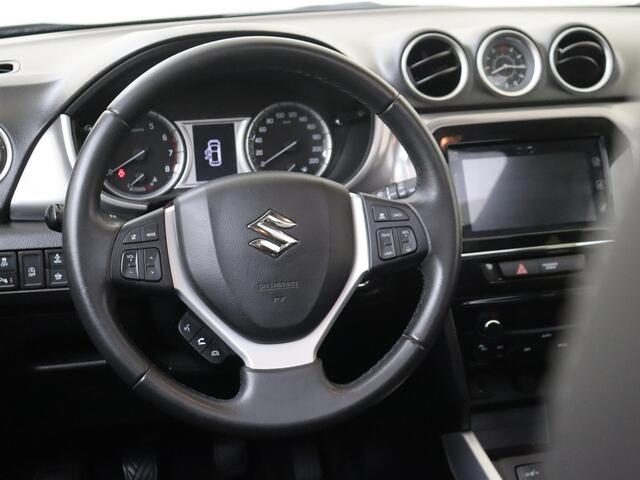 Suzuki VITARA 1.6 High Executive | Navigatie| Panoramadak| Cruise Control |TREKHAAK 1200 kg | Stoelverwarming