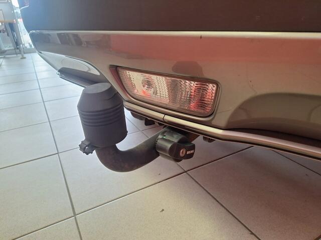 Suzuki VITARA 1.0 B.jet Stijl, elektr. Panorama dak, Navigatie, Trekhaak