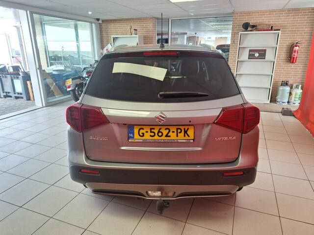 Suzuki VITARA 1.0 B.jet Stijl, elektr. Panorama dak, Navigatie, Trekhaak