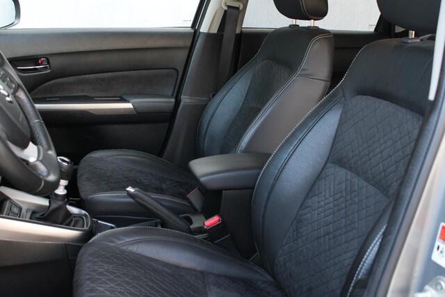 Suzuki VITARA 1.4 Boosterjet Style Smart Hybrid / NAVI / ADAPTIVE CRUISE / NAVI / APPLE CARPLAY