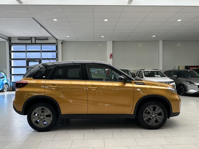 Suzuki VITARA 1.4 Boosterjet Hybride Select [ CAMERA I ADAPTIEVE CRUIS I STOELVERWARMING ]