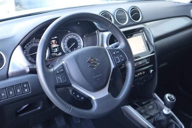 Suzuki VITARA 1.4 BoosterJet Select Hybrid Treeplanken | Carplay | Adaptive
