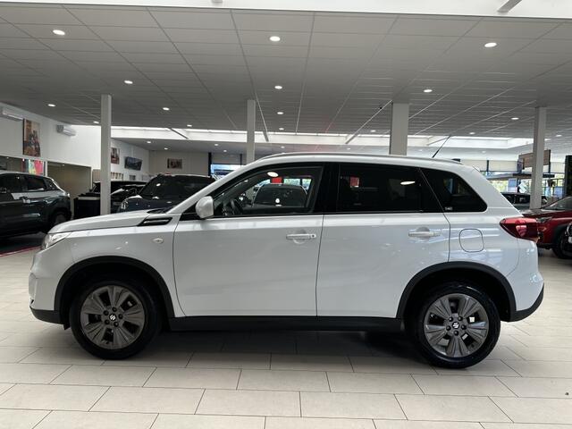 Suzuki VITARA 1.4 Boosterjet Select Smart Hybride [ TREKHAAK I CAMERA I NAVI I ADAPTIEVE CRUISE ]