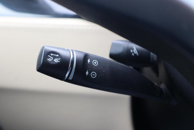 Tesla MODEL S 90D Base | SOH 85,6 % | Luchtvering | Elek Panoramadak | Convenience Pack | Pack Premium Plus