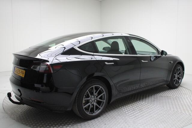 Tesla Model 3 Standard RWD Plus 60 kWh | Trekhaak (afn.) | Panoramadak | Autopilot | NL Auto | LMV 18"