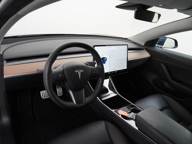 Tesla Model 3 Performance 513pk 3,4 sec 0-100 ! 20"lm FSD-computer 3 AutoPilot Carbon-Spoiler Premium-HiFi Pano.dak Camera Leer Adaptive-Cruise+Stop&Go PDC-A+Voor Wifi Ecc Pdc Cruise Dual Motor! Long Range 75 kWh Stoel en achterbank verwarming Keyless/GSM Elec Navigati