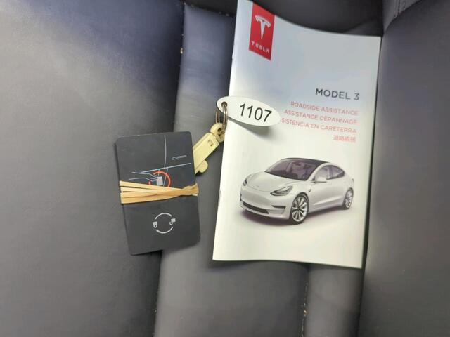Tesla Model 3 Standard RWD Plus 60 kWh Autopilot Navi Full LED Leder Panoramadak 19" Sport Wheels PDC VA + Camera Slechts 37000 km!