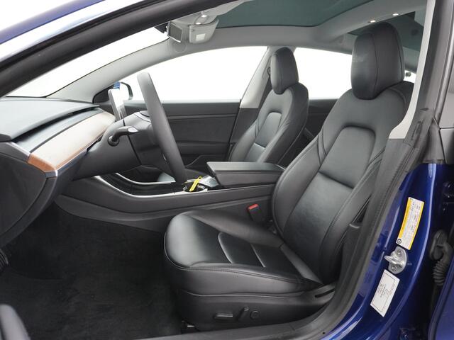 Tesla Model 3 SR+ 60kWh 325PK FSD-3 Computer AutoPilot Leder PanoDak Adaptive-Cruise Lmv 18" Camera's Elektr.-Stuur+Stoelen+Spiegels+Geheugen+Easy-Entry+Verwarmde stoelen Park assistent PDC WIFI Lane-Assist Speed-Assist RWD Plus Navi LED Comfortstoelen ACC DAB Voorverw