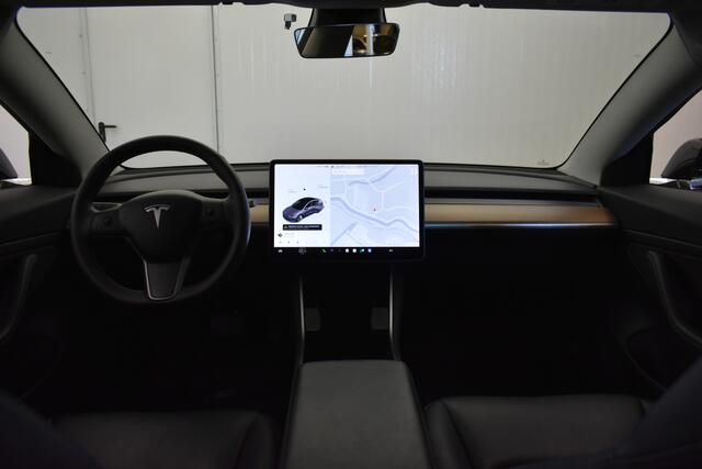 Tesla Model 3 Standard RWD Plus 60 kWh 19" Autopilot FSD Comp Camera Panodak Leder