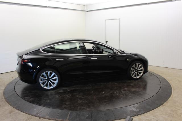Tesla Model 3 Standard RWD Plus 60 kWh 19" Autopilot FSD Comp Camera Panodak Leder