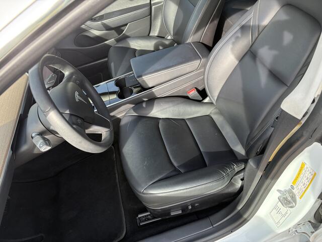 Tesla Model 3 Long Range AWD 75 kWh / LEER / PANORAMADAK / AUTOPILOT / 82dkm! / INCL BTW