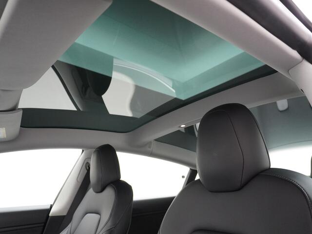Tesla Model 3 Long Range AWD 75kWh 463PK 18" FSD-Computer 3 Premium Audio 4WD AutoPilot Panoramadak Camera's Leder Adaptive-Cruise-Stop&Go Pdc Ecc Dual Motor Stoel en achterbank verwarming Keyless Electr.Stoelen+Memory+Easy-Entry WiFi Origineel Nederlandse auto Grootst