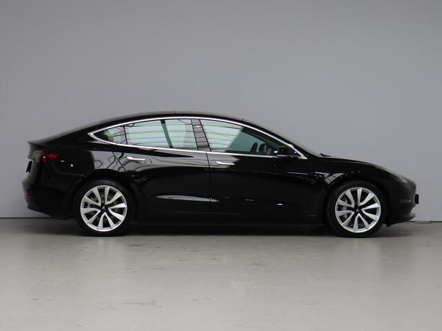 Tesla Model 3 Long Range AWD 75 kWh / Pano. dak / Elek. stoelen / Verwarmde voorstoelen / Dual motor / Long Range /