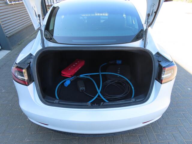 Tesla Model 3 Standard RWD Plus 60 kWh