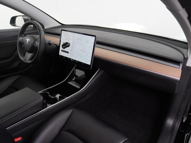 Tesla Model 3 2020! RWD SR+ 60kWh 325PK FSD-3 Computer AutoPilot Leder PanoDak Adaptive-Cruise Lmv 18" Camera's Elektr.-Stuur+Stoelen+Spiegels+Geheugen+Easy-Entry+Verwarmde stoelen Park assistent PDC WIFI Lane-Assist Speed-Assist Navi LED Comfortstoelen ACC DAB Voorver