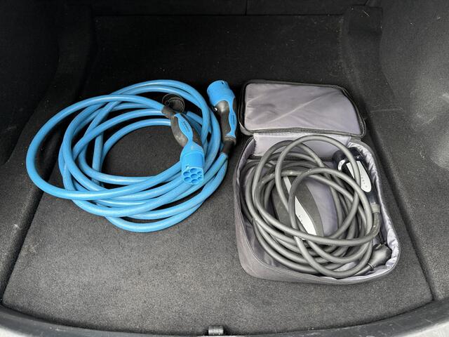 Tesla Model 3 Range Plus RWD | Autopilot | Panorama | Leder |