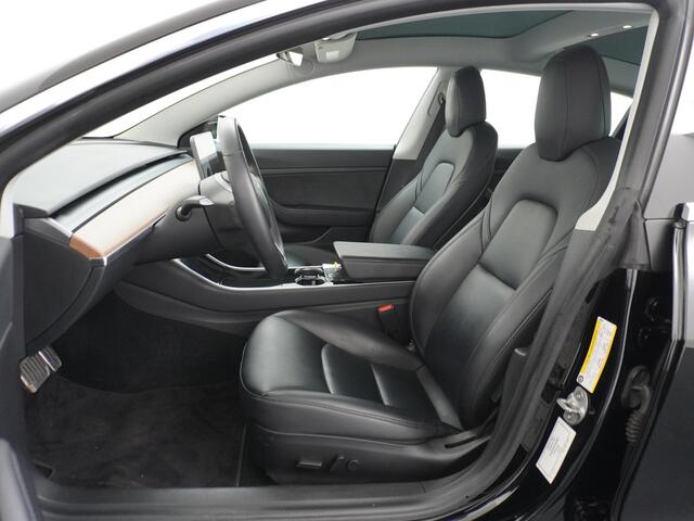 Tesla Model 3 RWD SR+ 60kWh 325PK FSD 3-Computer 18" AutoPilot Leder PanoDak Adaptive-Cruise Lmv Camera's Elektr.-Stuur+Stoelen+Spiegels+Geheugen+Easy-Entry+Verwarmde stoelen Park assistent PDC WIFI Lane-Assist Speed-Assist Navi LED Comfortstoelen ACC DAB Voorverwarmen