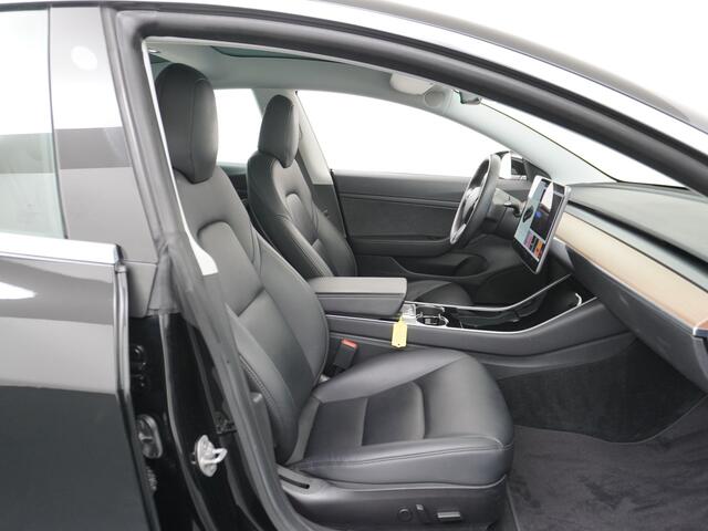Tesla Model 3 RWD SR+ 60kWh 325PK FSD 3-Computer 18" AutoPilot Leder PanoDak Adaptive-Cruise Lmv Camera's Elektr.-Stuur+Stoelen+Spiegels+Geheugen+Easy-Entry+Verwarmde stoelen Park assistent PDC WIFI Lane-Assist Speed-Assist Navi LED Comfortstoelen ACC DAB Voorverwarmen