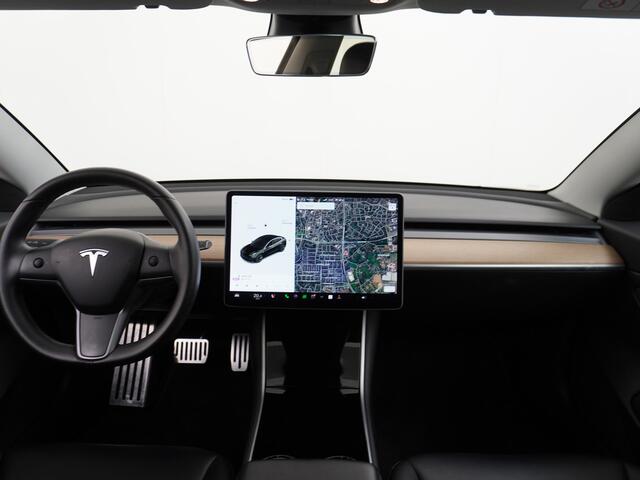 Tesla Model 3 RWD SR+ 60kWh 325PK FSD 3-Computer 18" AutoPilot Leder PanoDak Adaptive-Cruise Lmv Camera's Elektr.-Stuur+Stoelen+Spiegels+Geheugen+Easy-Entry+Verwarmde stoelen Park assistent PDC WIFI Lane-Assist Speed-Assist Navi LED Comfortstoelen ACC DAB Voorverwarmen