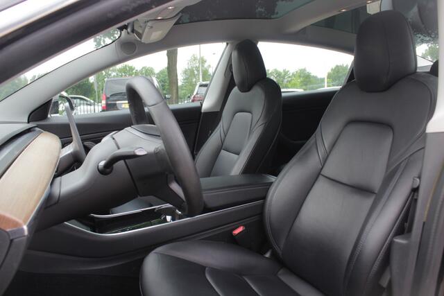 Tesla Model 3 Long Range AWD 75 kWh / Autopilot / Panoramadak / Camera / Premium Audio / 19'' / Leder