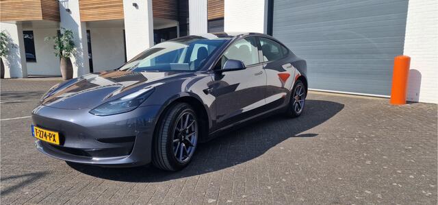 Tesla Model 3 Standard RWD Plus 60 kWh