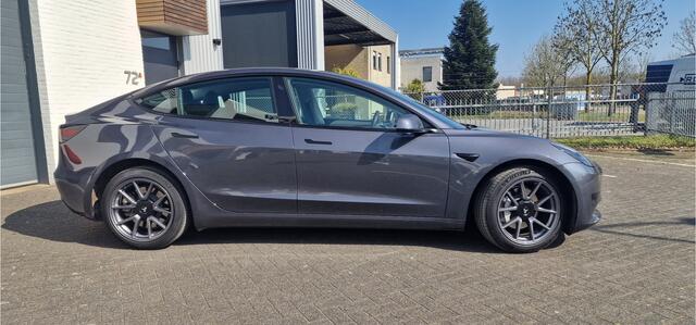 Tesla Model 3 Standard RWD Plus 60 kWh