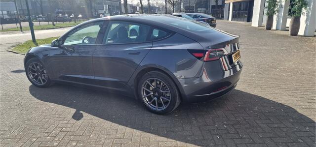 Tesla Model 3 Standard RWD Plus 60 kWh